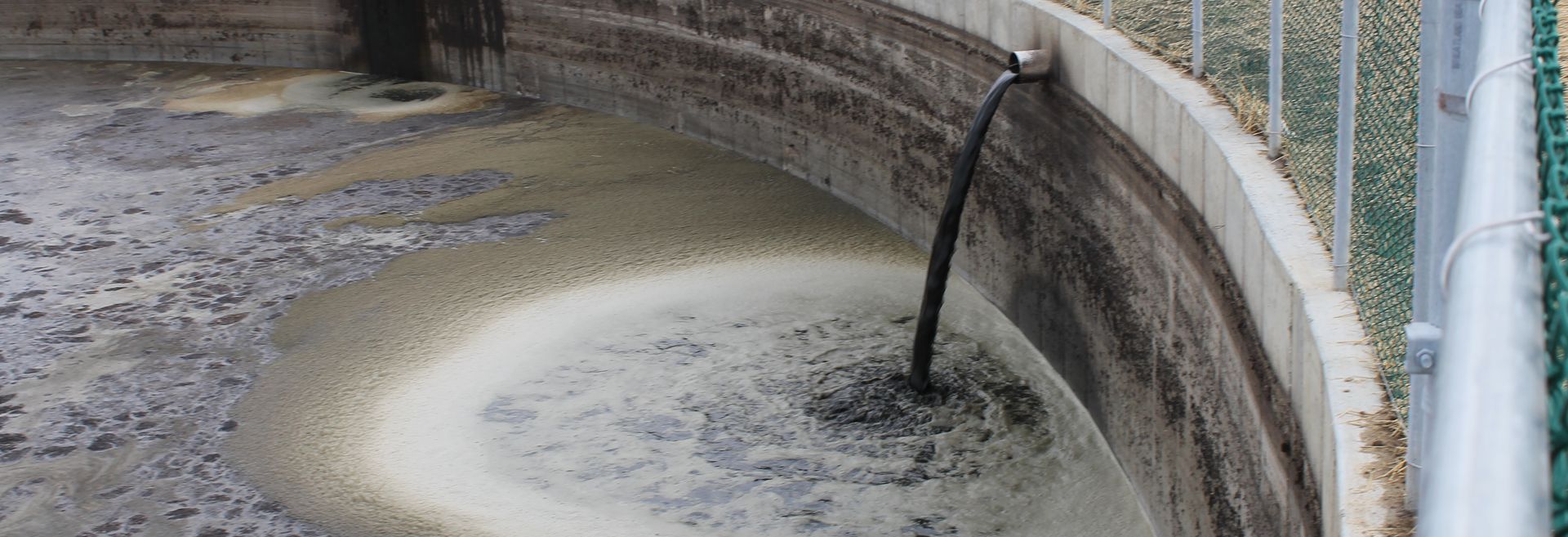 Не выделяет запахов