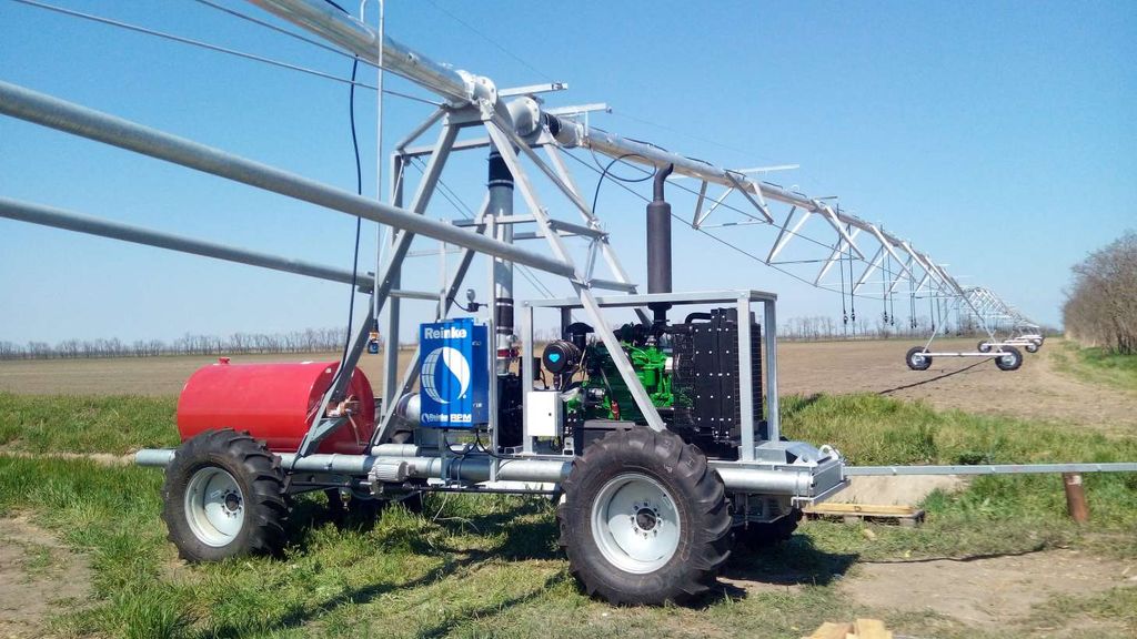 Фронтальная дождевальная машина