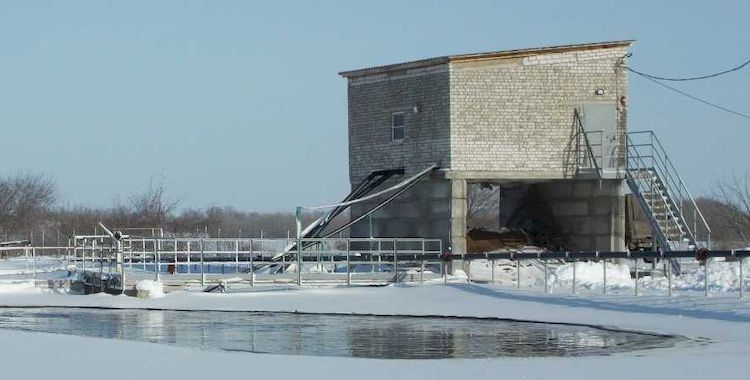 Цех разделения надземный зимой