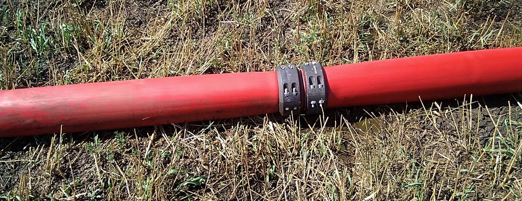 соединение шланга ремонтной муфтой