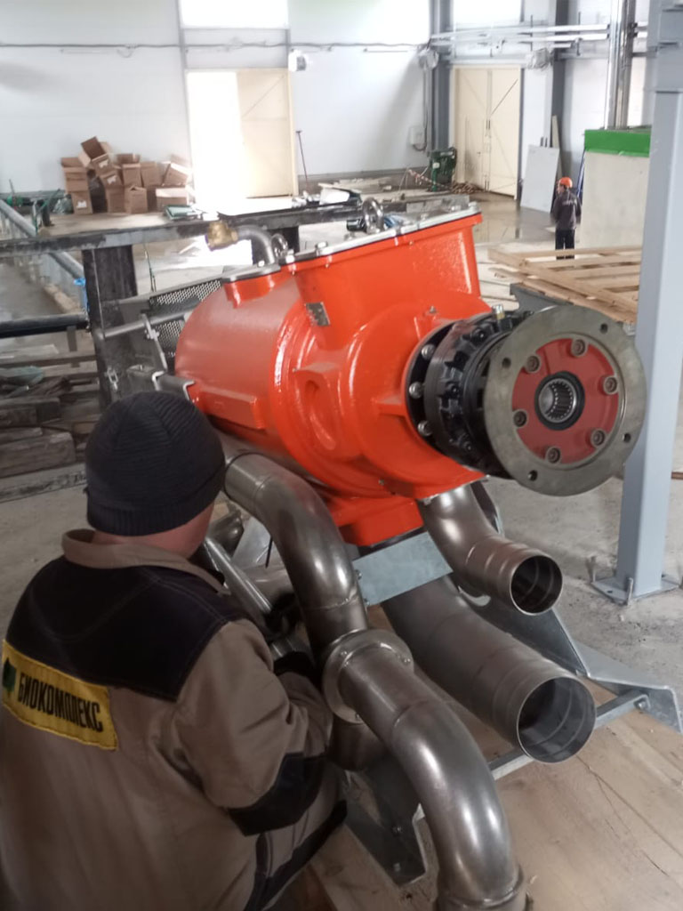 Шеф монтаж нового шнекового сепаратора