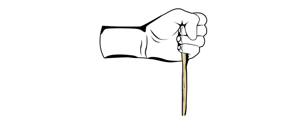 Вариант 1. При сжатии вытекает струя воды