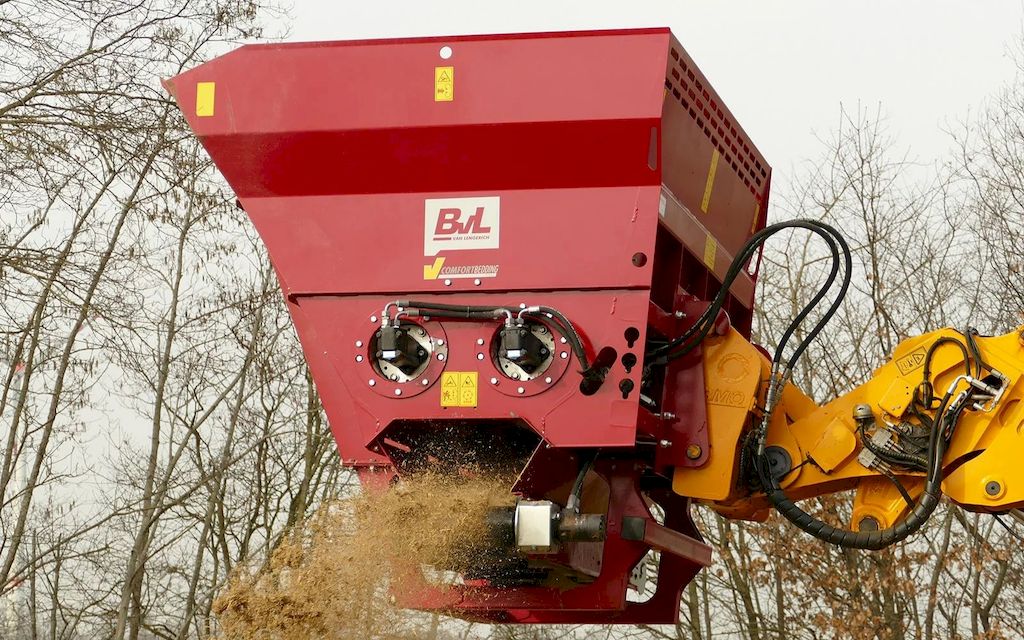 разбрасыватель подстилки для КРС